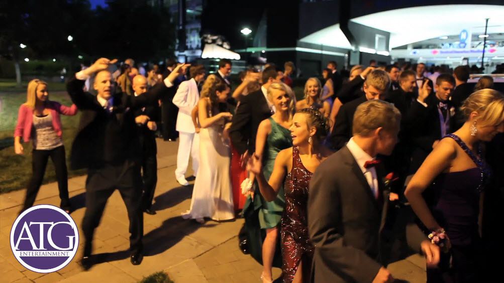 Flash Mob at the Marvin Ridge High School Prom, photo 2