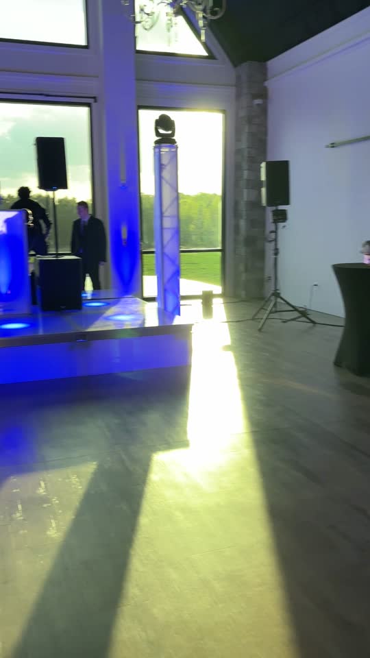 Beam lights over the dance floor at DuGaren