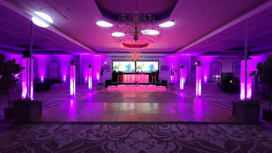 School Dance DJs for Charlotte-Area Schools